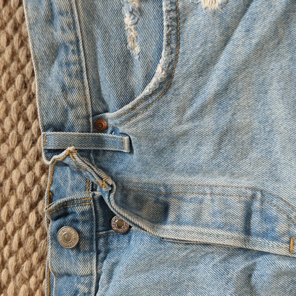 Levi's Premium distressed cutoff button fly jeans shorts - Picture 3 of 10